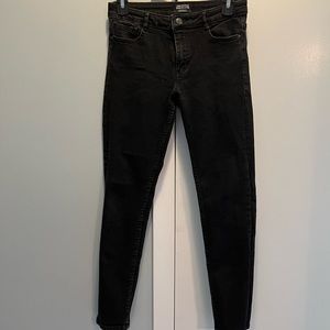 Zara mid-rise black skinny jeans